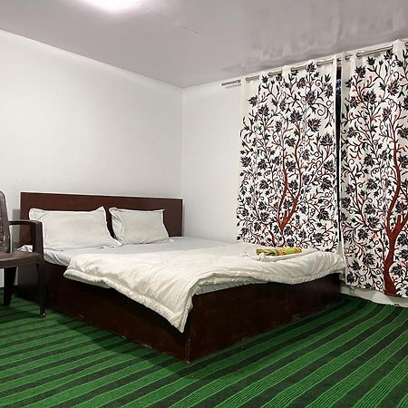 Hotel Border View Kargil Esterno foto